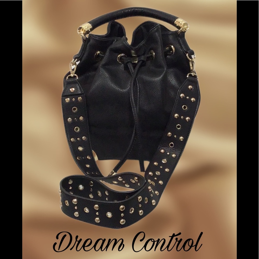 Dream Control Drawstring, Grommeted Shoulder Bag/Handbag, Black